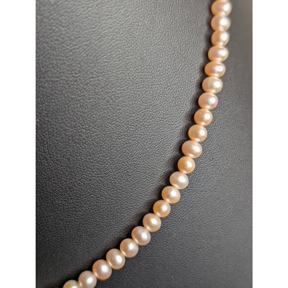 4mm - 5mm Genuine Pink Pearl 18" Strand Necklace W/ 14k Gold Clasp Need Restrung - Picture 5 of 9